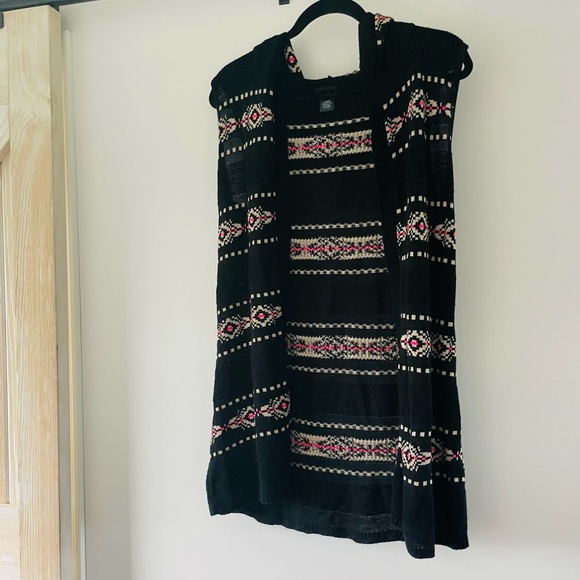 Rue 21 Open Sweater - Picture 1 of 5